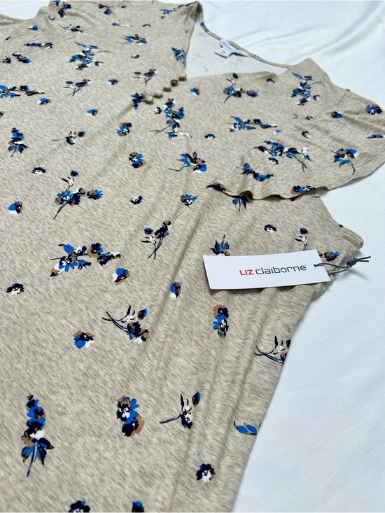 Liz Claiborne Tops - LIZ CLAIBORNE TURTLE DOVE FLORAL TOP, SIZE 2X, LIGHT TAN/TAUPE NWT